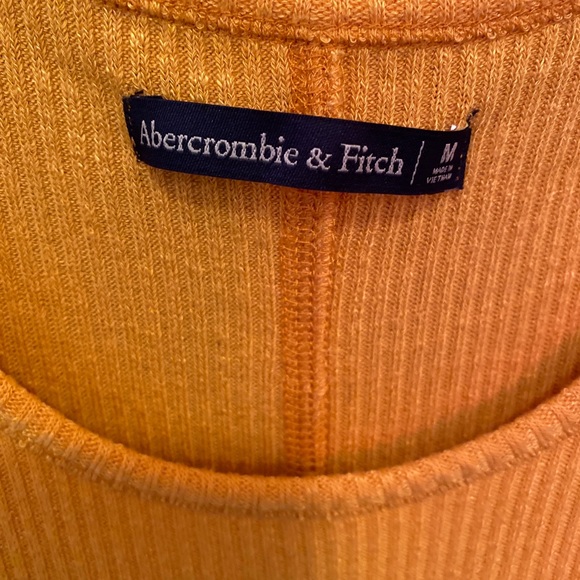 A&F tee - Picture 2 of 2